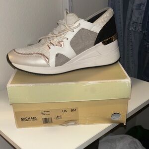 Michael Kors Women's Cream and Gold Sneakers